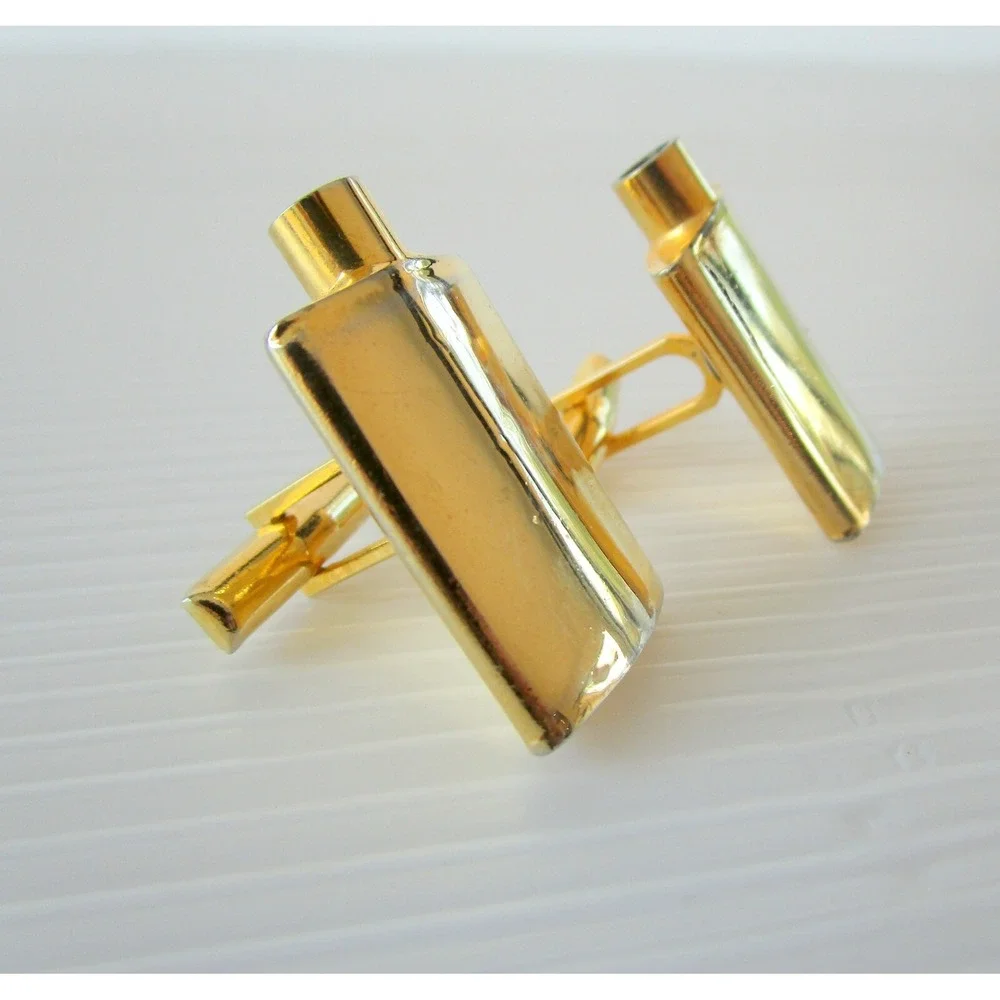 PIONEER gold tone